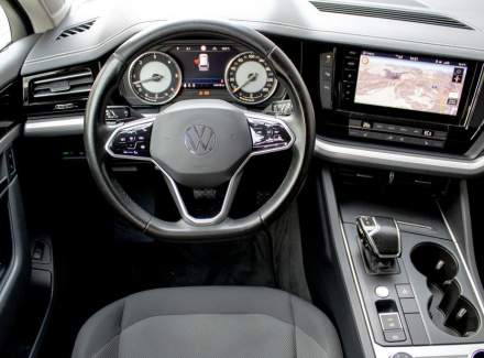 Volkswagen - Touareg