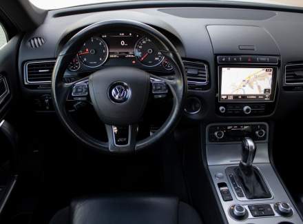 Volkswagen - Touareg