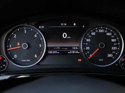 Volkswagen - Touareg