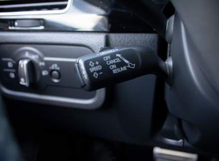 Volkswagen - Touareg