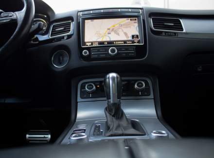 Volkswagen - Touareg