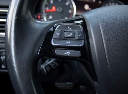 Volkswagen - Touareg