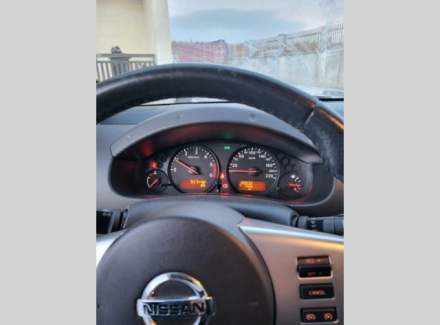 Nissan - Navara