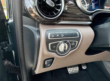 Mercedes-Benz - V-class