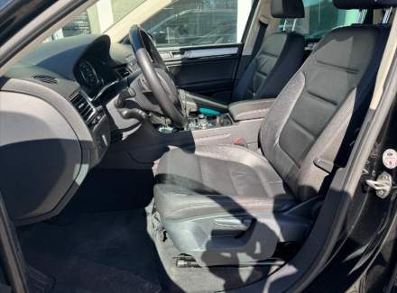 Volkswagen - Touareg