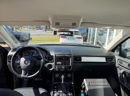 Volkswagen - Touareg