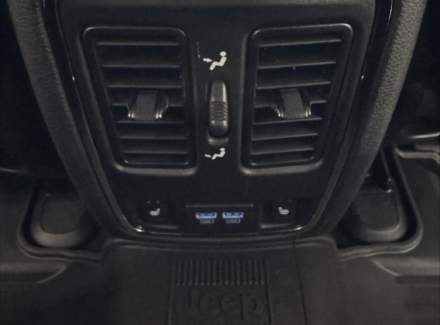 Jeep - Grand Cherokee