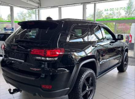 Jeep - Grand Cherokee