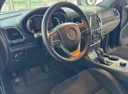 Jeep - Grand Cherokee