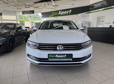 Volkswagen - Passat