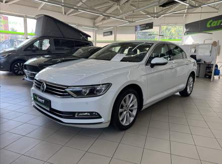 Volkswagen - Passat