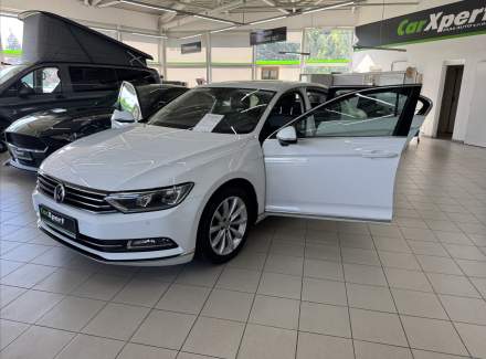 Volkswagen - Passat
