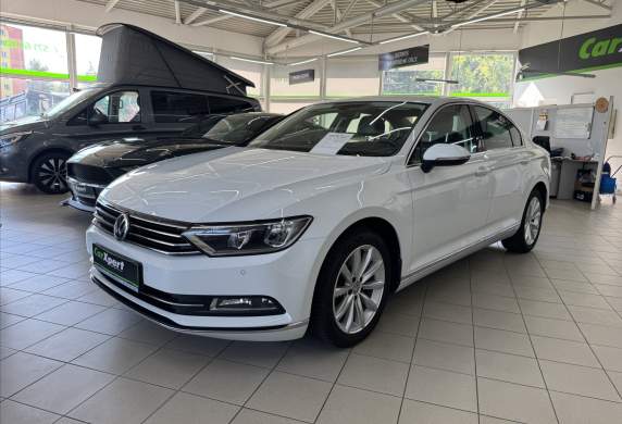 Volkswagen - Passat