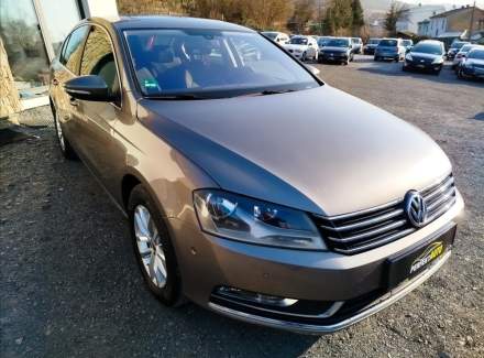 Volkswagen - Passat