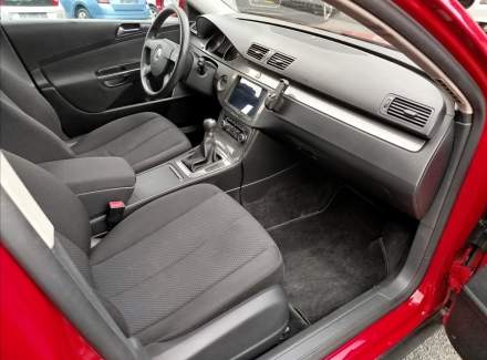 Volkswagen - Passat