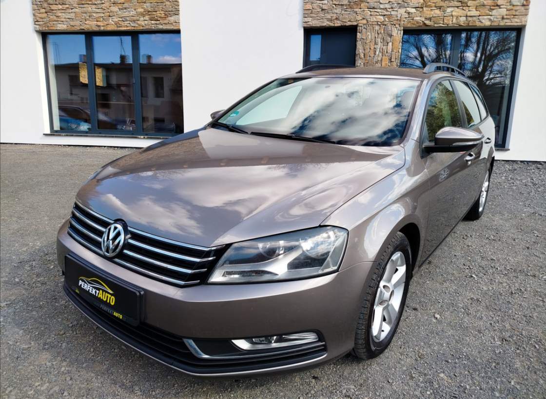Volkswagen - Passat