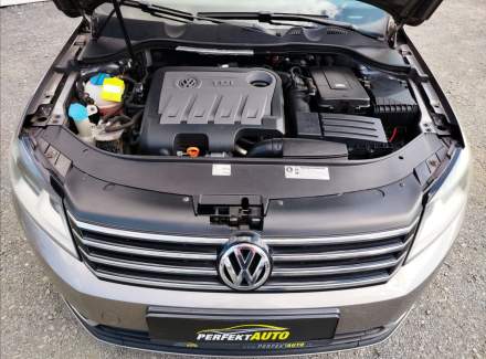 Volkswagen - Passat
