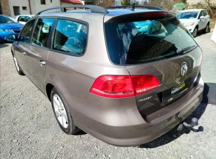 Volkswagen - Passat