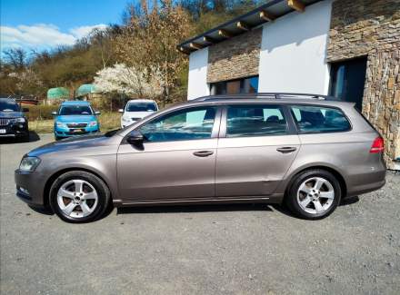 Volkswagen - Passat