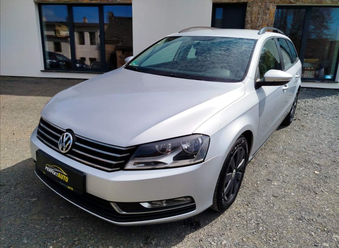 Volkswagen - Passat