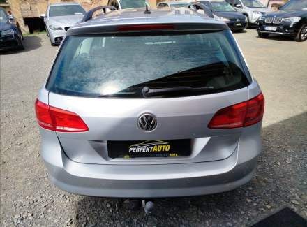 Volkswagen - Passat