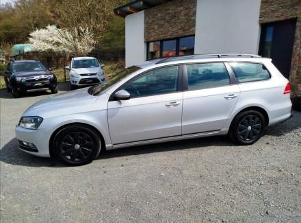 Volkswagen - Passat