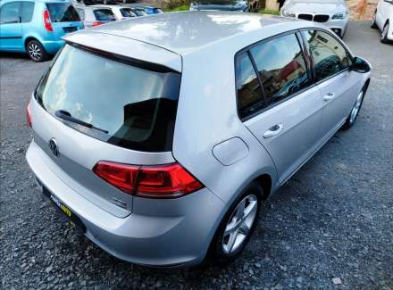 Volkswagen - Golf