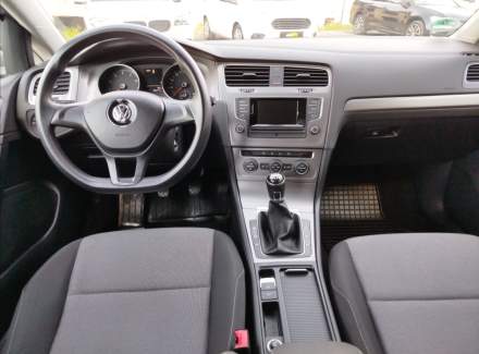 Volkswagen - Golf