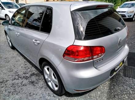 Volkswagen - Golf