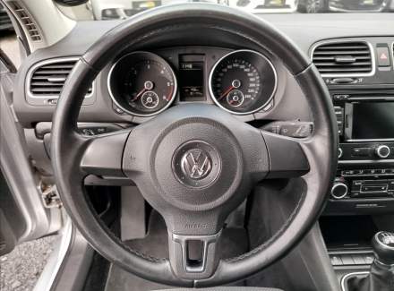 Volkswagen - Golf