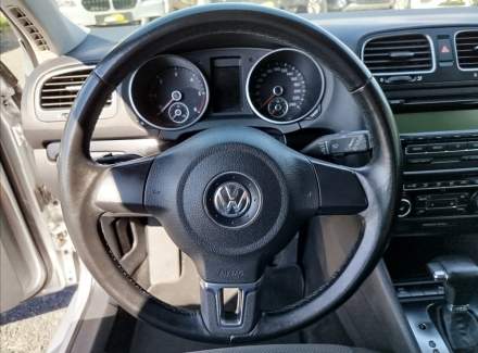 Volkswagen - Golf