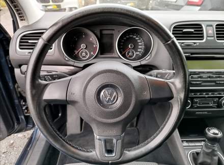 Volkswagen - Golf