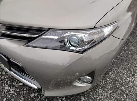 Toyota - Auris