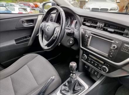 Toyota - Auris