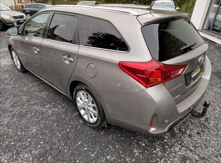 Toyota - Auris
