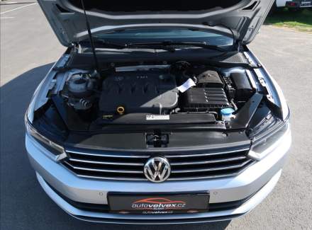Volkswagen - Passat