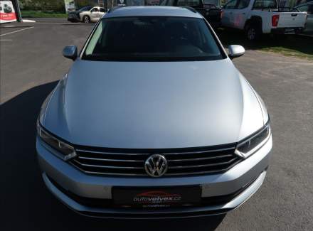 Volkswagen - Passat