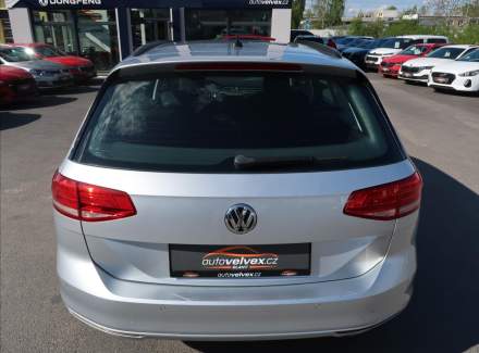Volkswagen - Passat