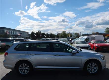 Volkswagen - Passat