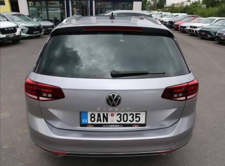 Volkswagen - Passat