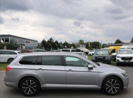 Volkswagen - Passat