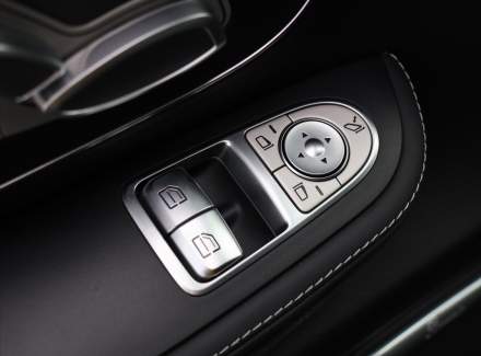 Mercedes-Benz - V-class