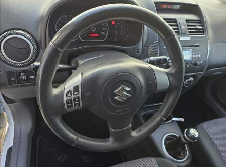 Suzuki - SX4