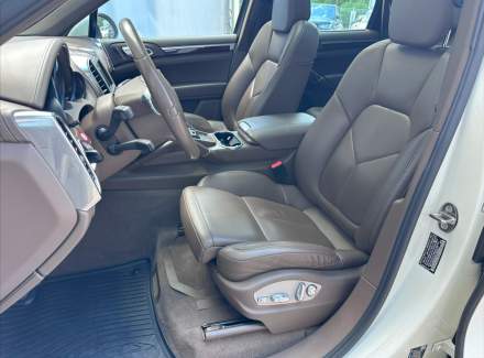 Porsche - Cayenne