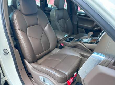 Porsche - Cayenne