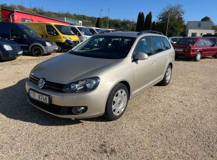 Volkswagen - Golf