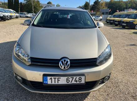 Volkswagen - Golf