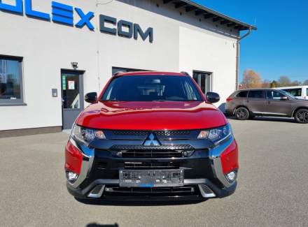 Mitsubishi - Outlander