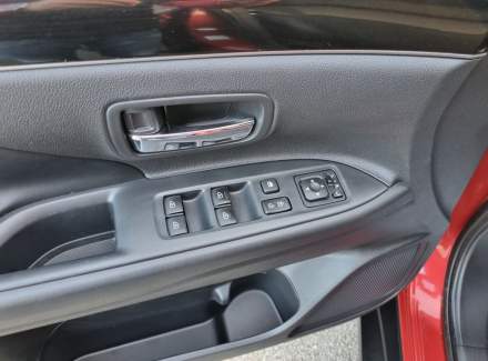 Mitsubishi - Outlander