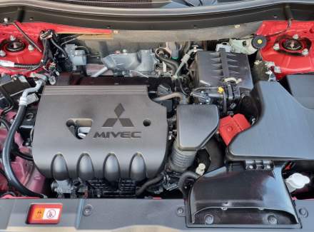 Mitsubishi - Outlander